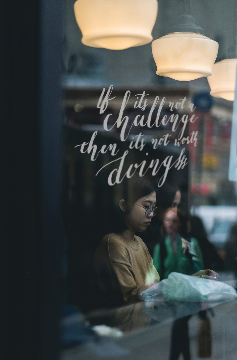 dtoe-calligraphy-chalk-storefront01-1200×1800